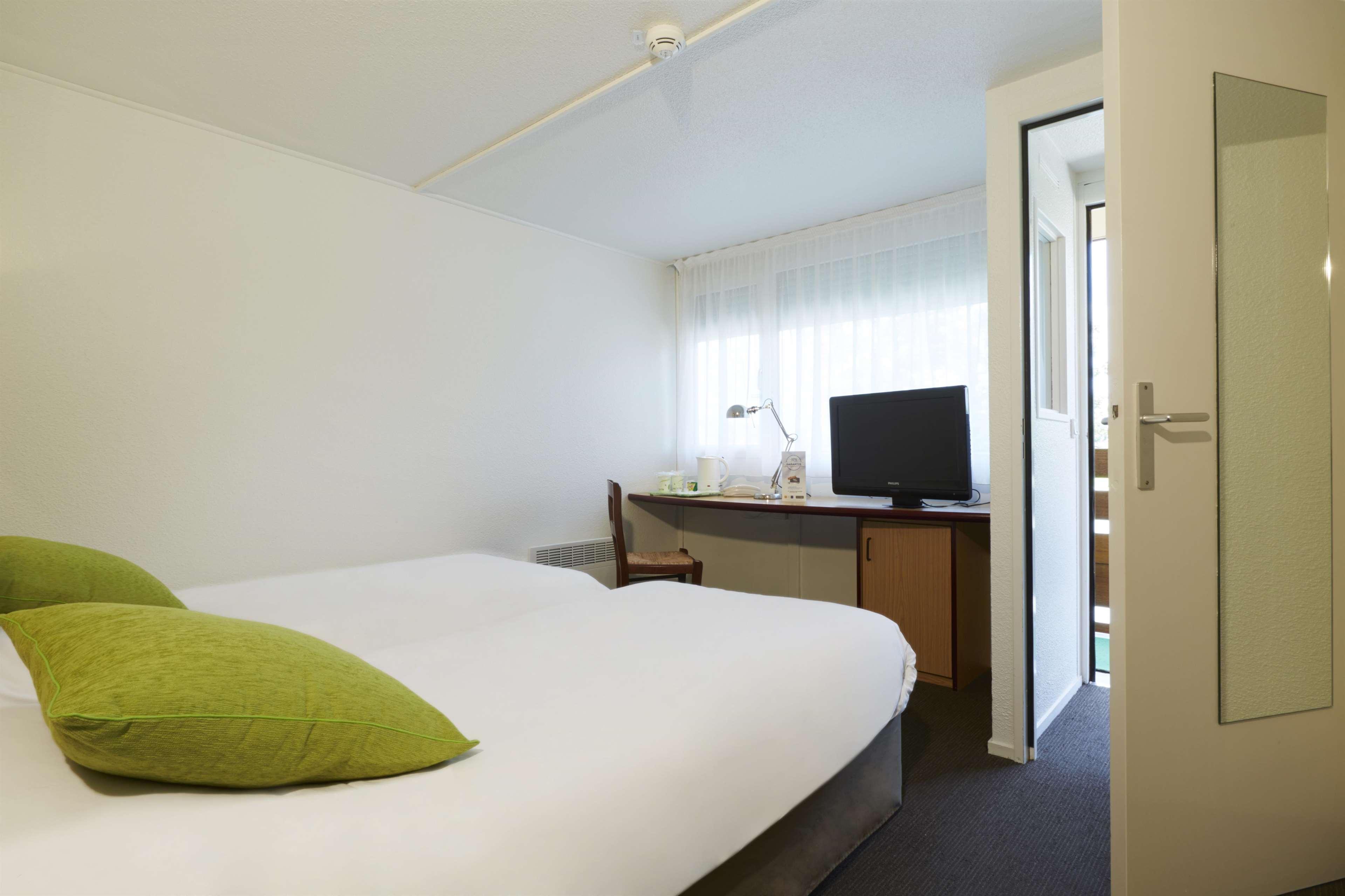 Hotel Campanile Lille - Lomme Zewnętrze zdjęcie