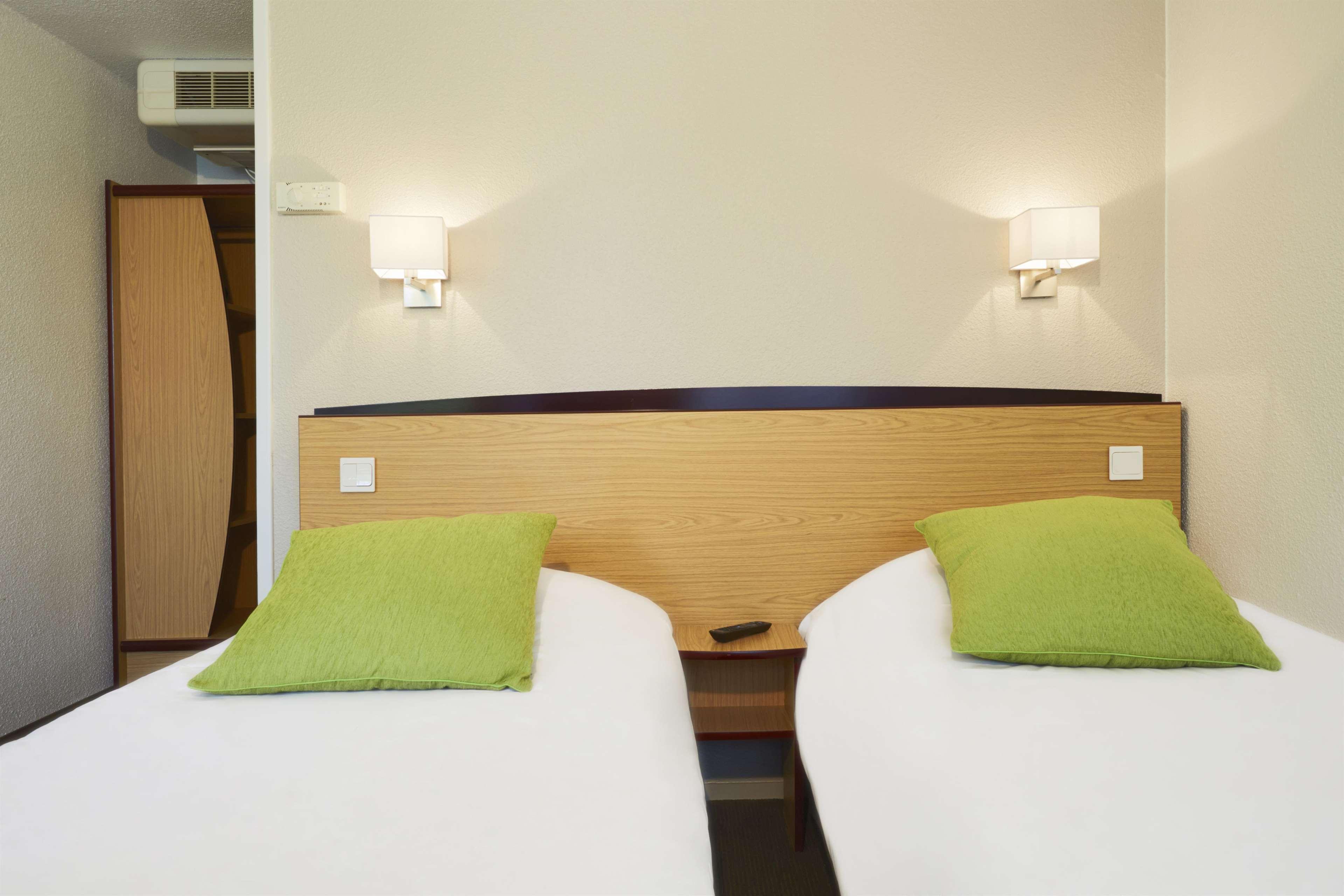 Hotel Campanile Lille - Lomme Zewnętrze zdjęcie