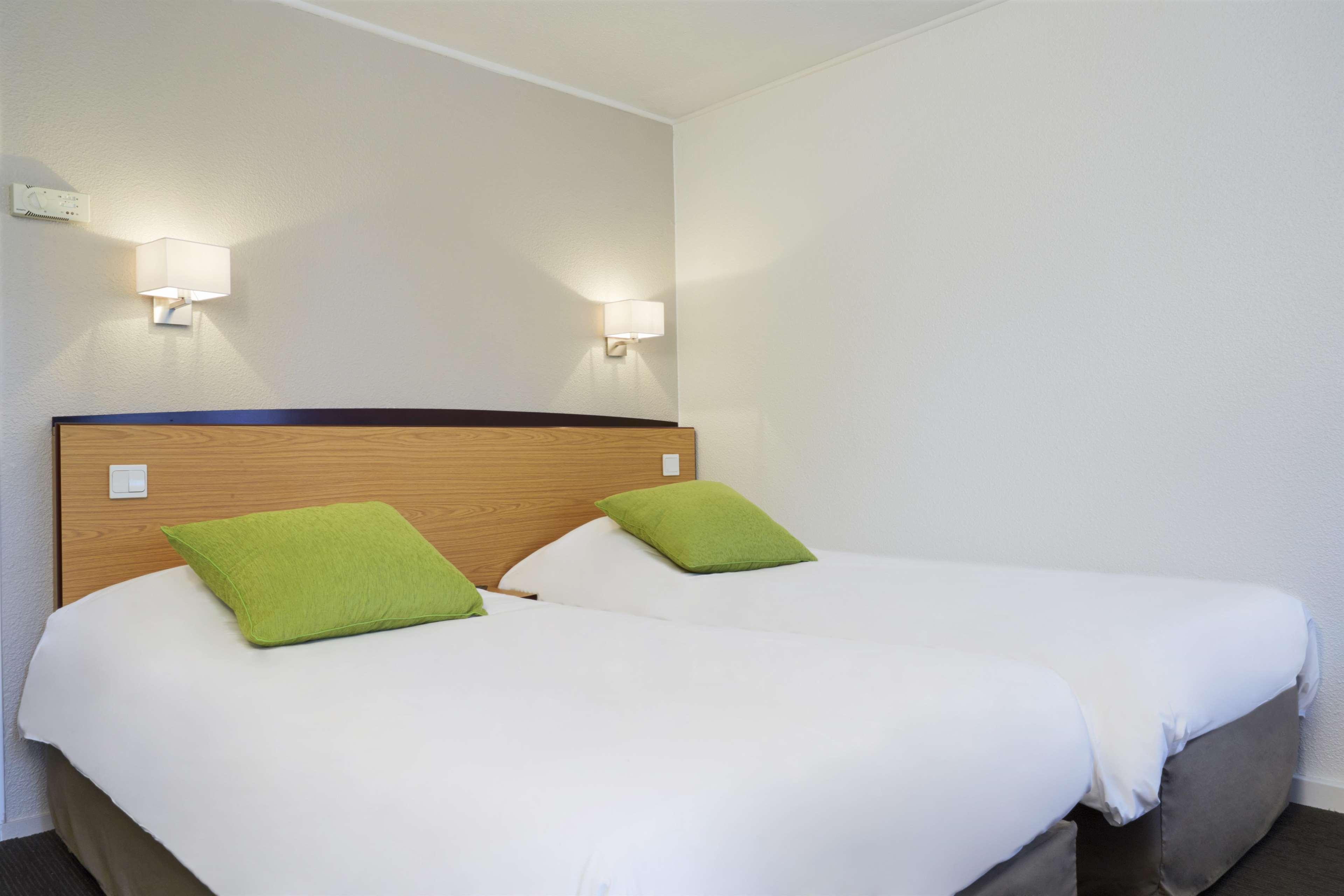 Hotel Campanile Lille - Lomme Zewnętrze zdjęcie