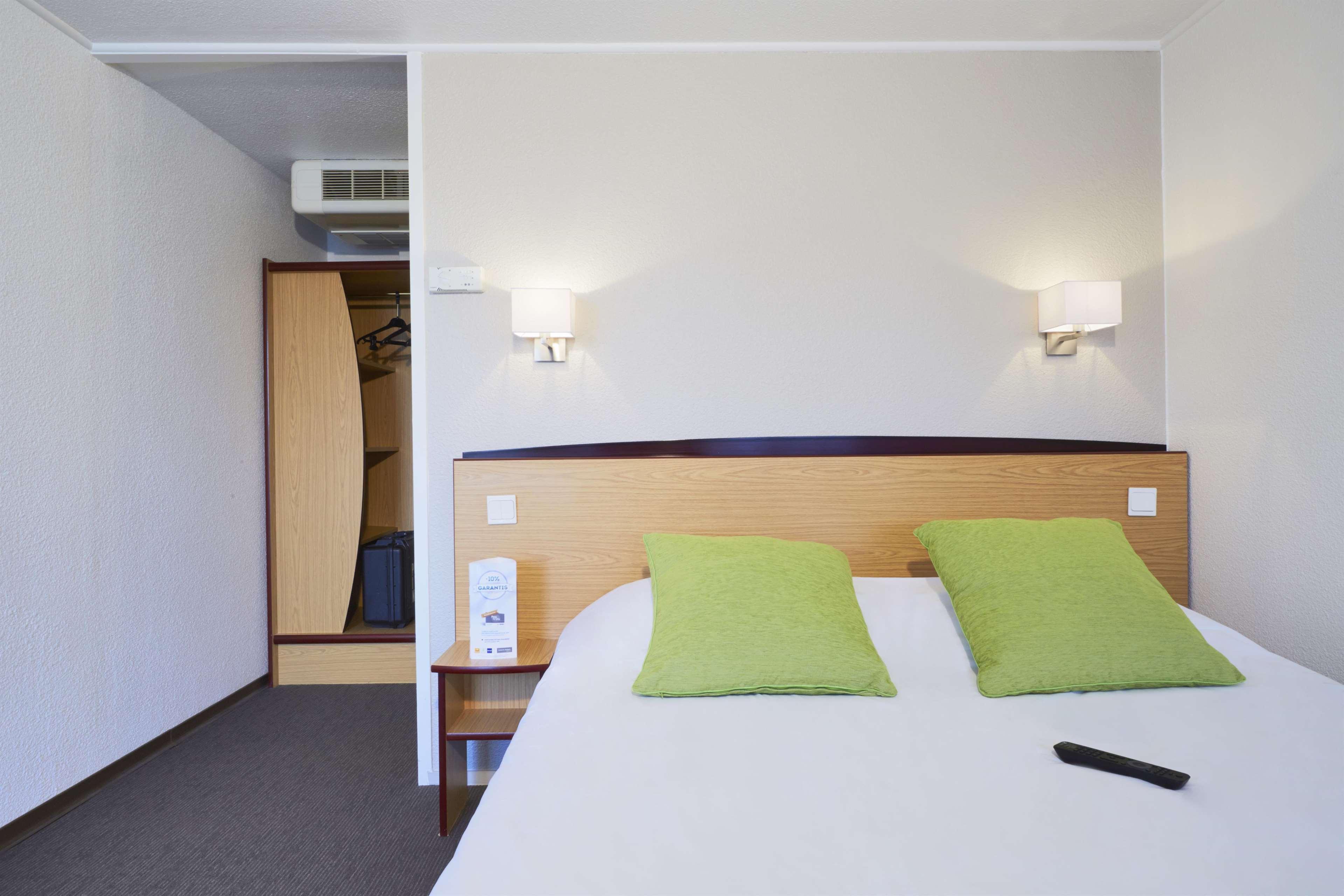 Hotel Campanile Lille - Lomme Zewnętrze zdjęcie