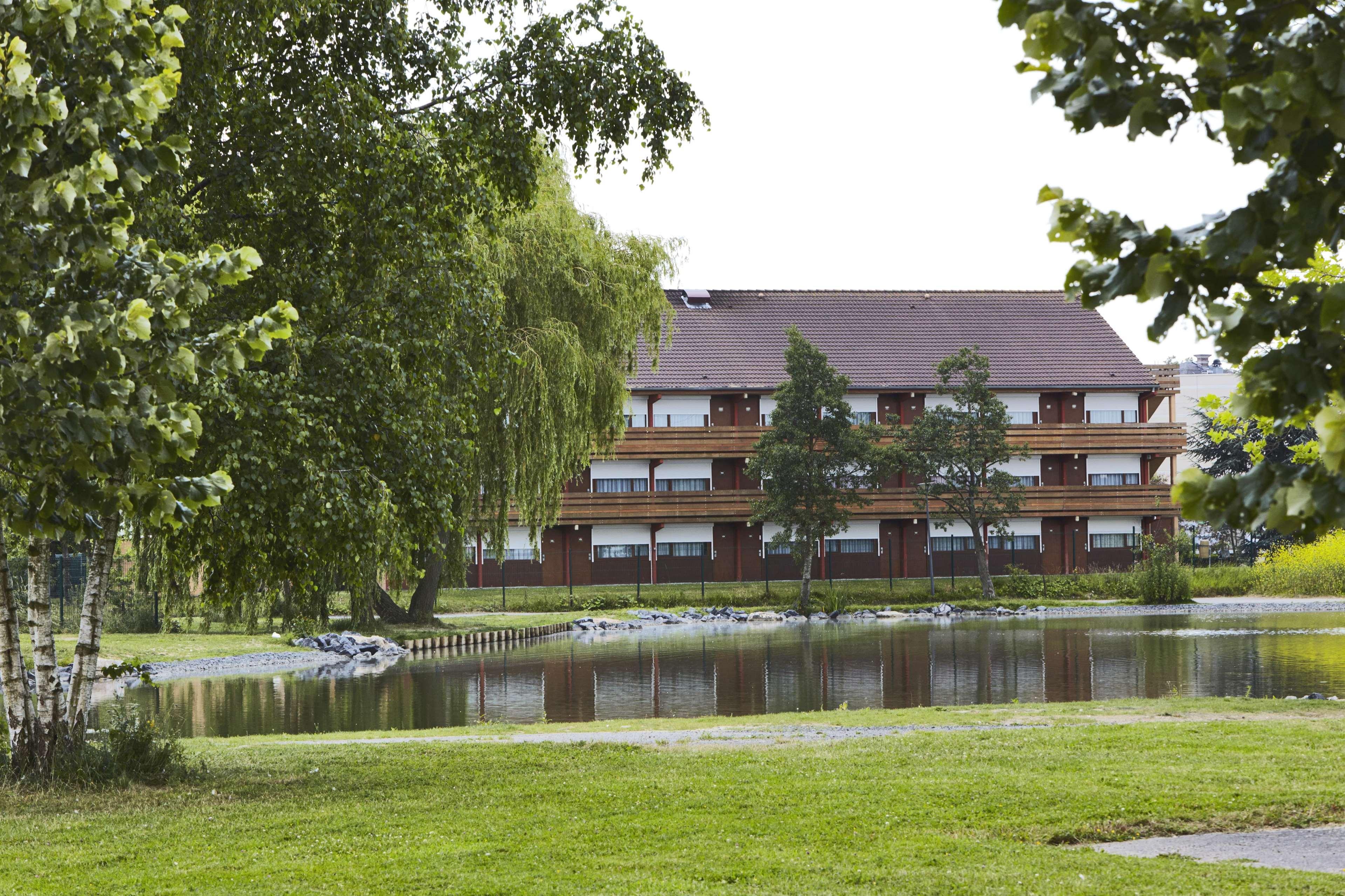 Hotel Campanile Lille - Lomme Zewnętrze zdjęcie