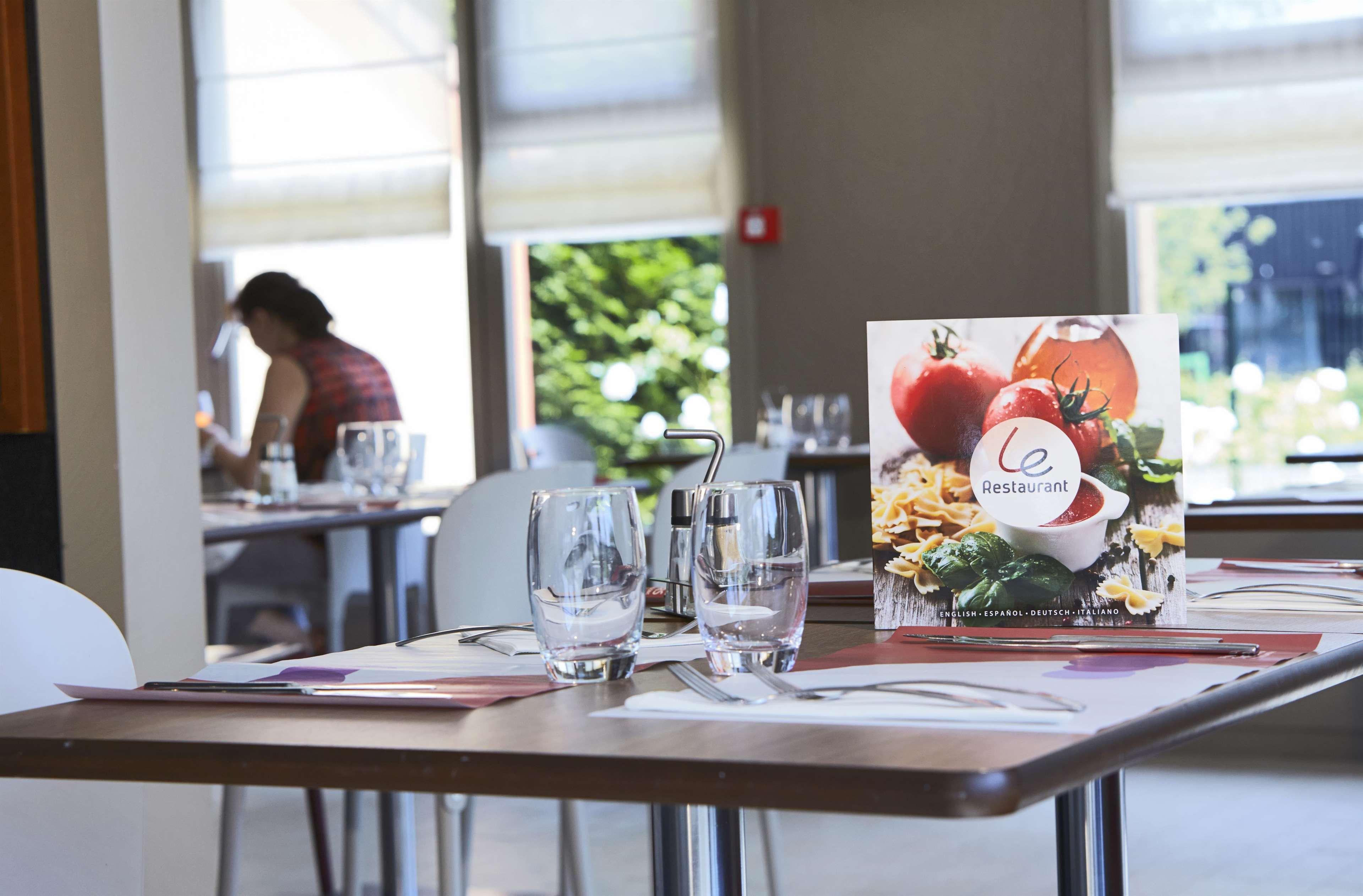 Hotel Campanile Lille - Lomme Zewnętrze zdjęcie